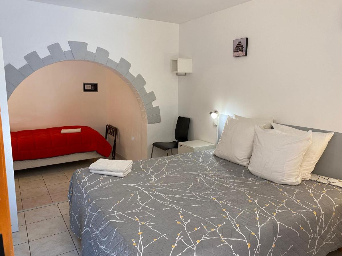 LOGIS Hôtel La Chaumière Marseillan (Herault) Exterior foto